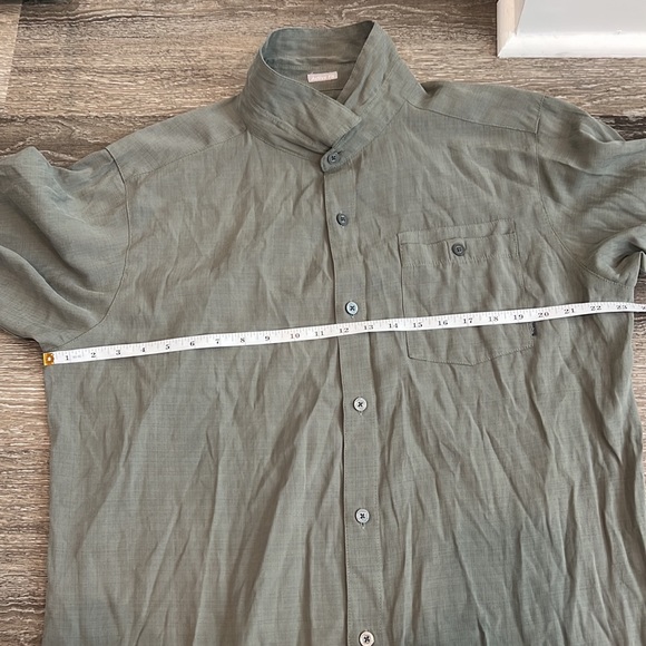 Columbia Short Sleeve Button Up XL - Picture 10 of 12
